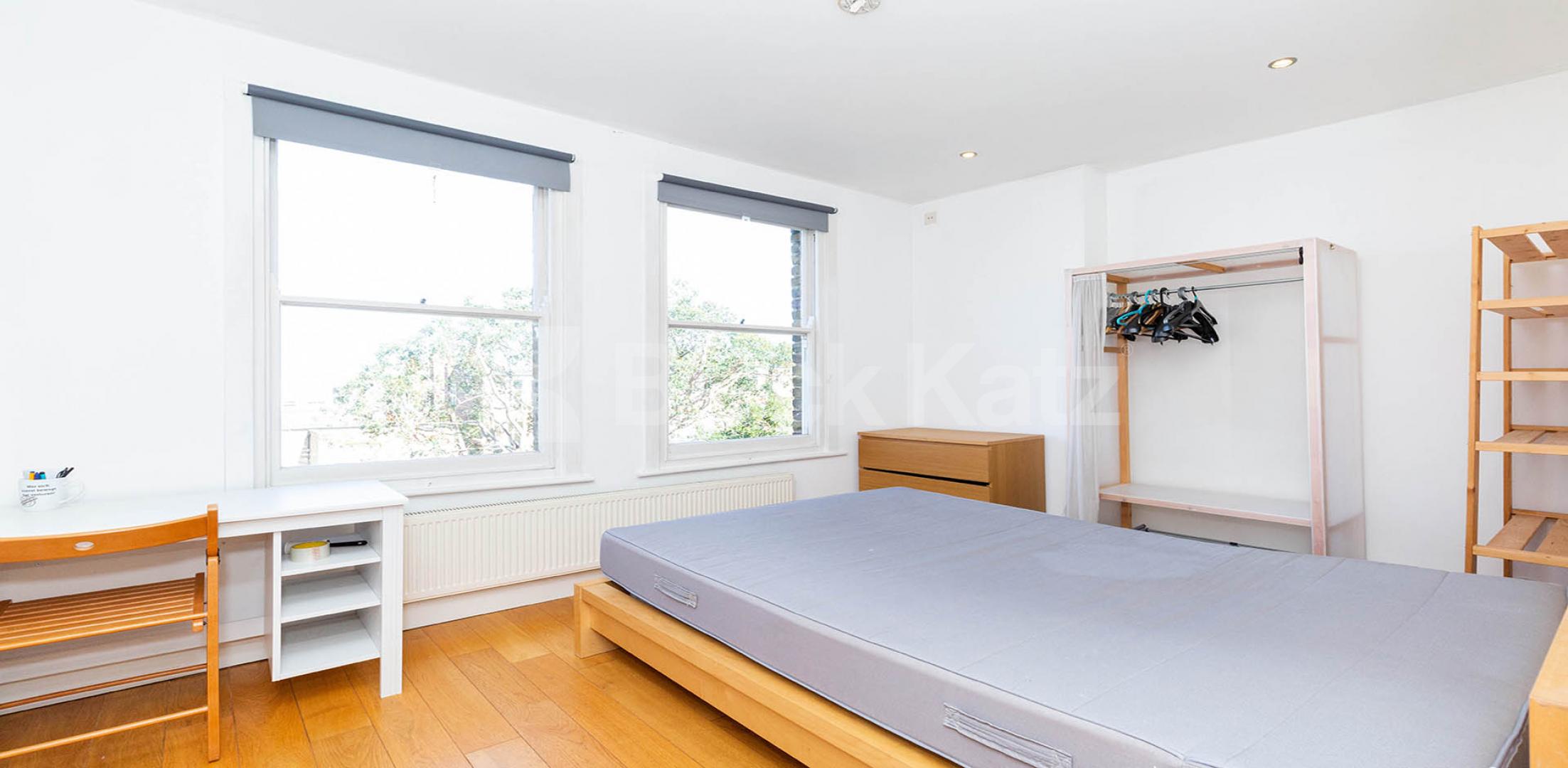 			**RENT INCLUDES COUNCIL TAX**, 3 Bedroom, 1 bath, 1 reception Flat			 Coniston Road, Crouch End